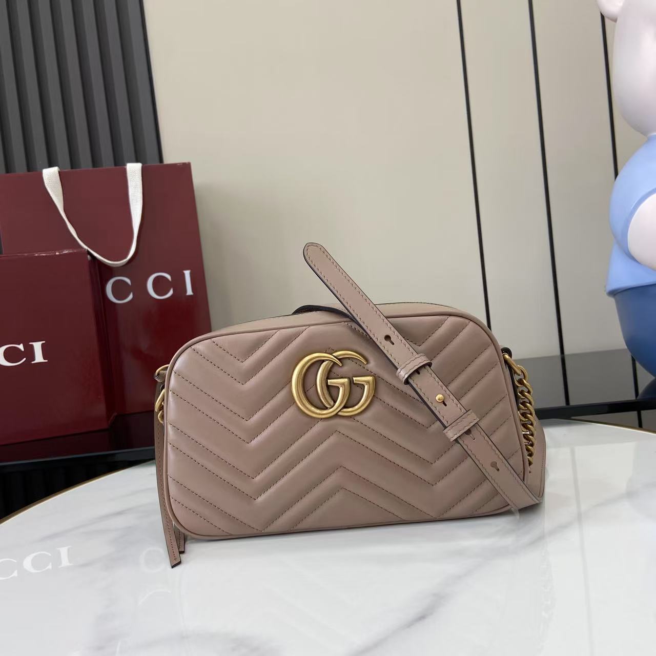 Funda para cámara GG Marmont tamaño pequeño Gucci