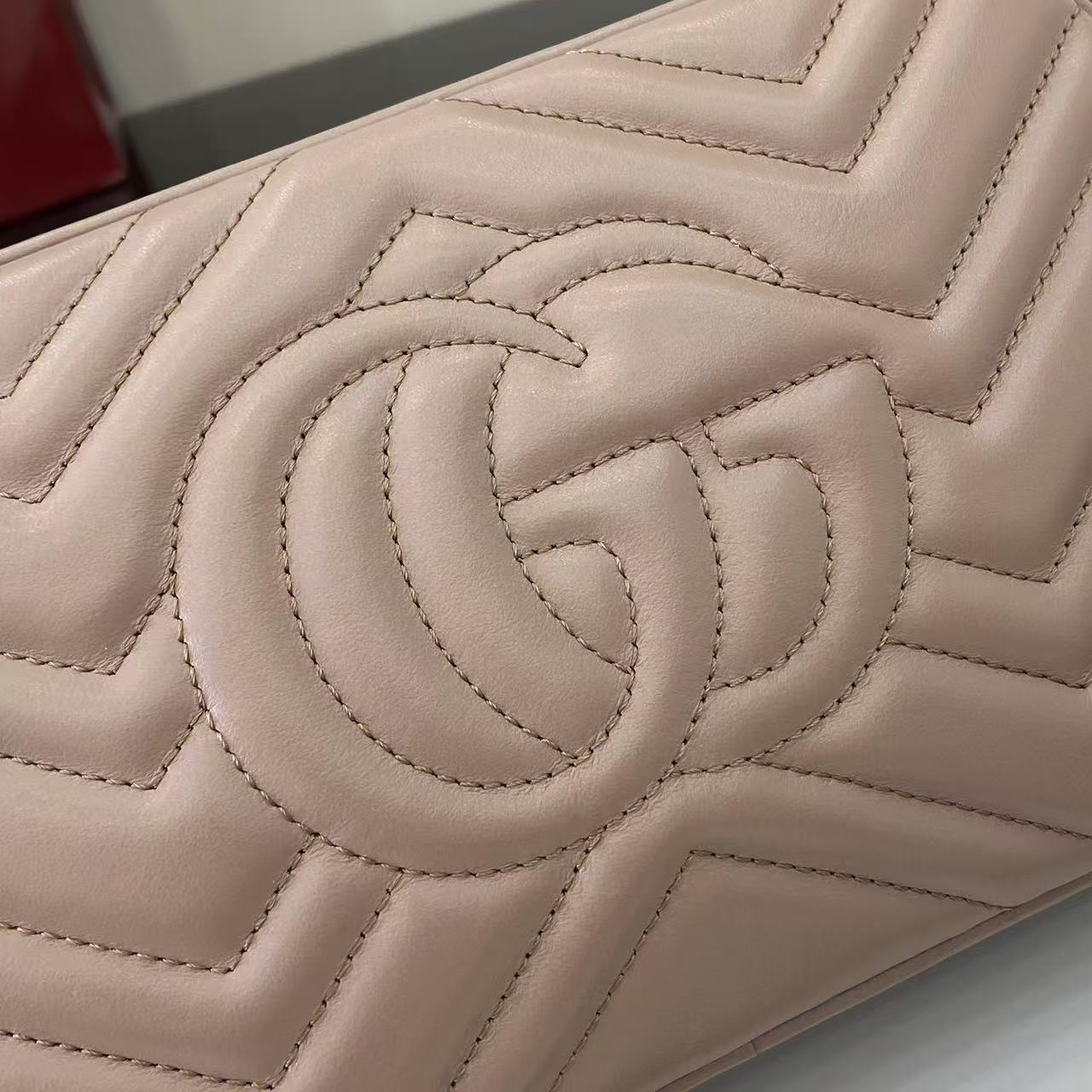 Funda para cámara GG Marmont tamaño pequeño Gucci - Imagen 9