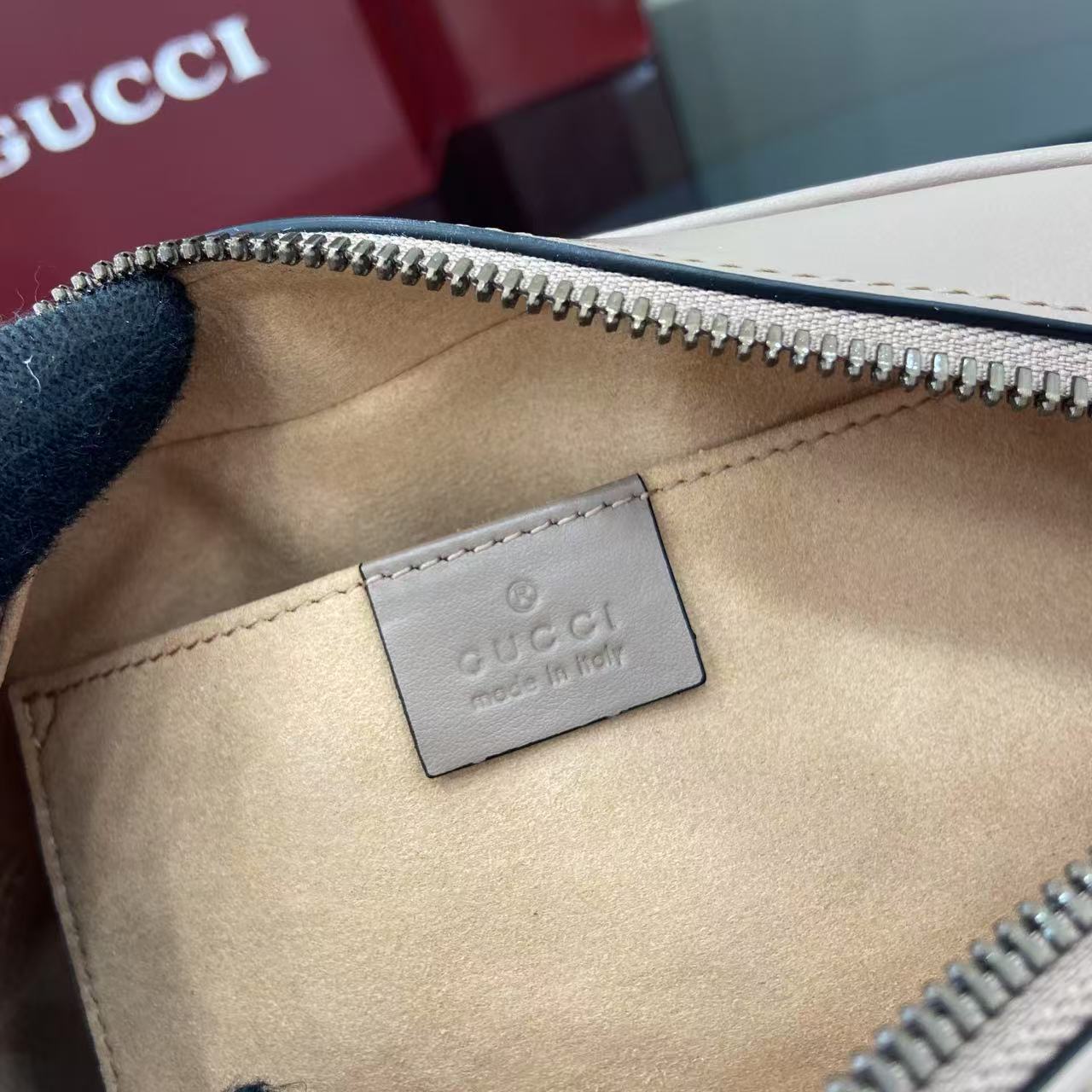 Funda para cámara GG Marmont tamaño pequeño Gucci - Imagen 12