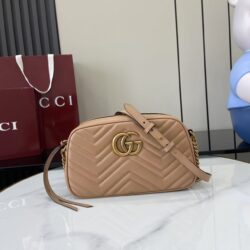 Funda para cámara GG Marmont tamaño pequeño Gucci