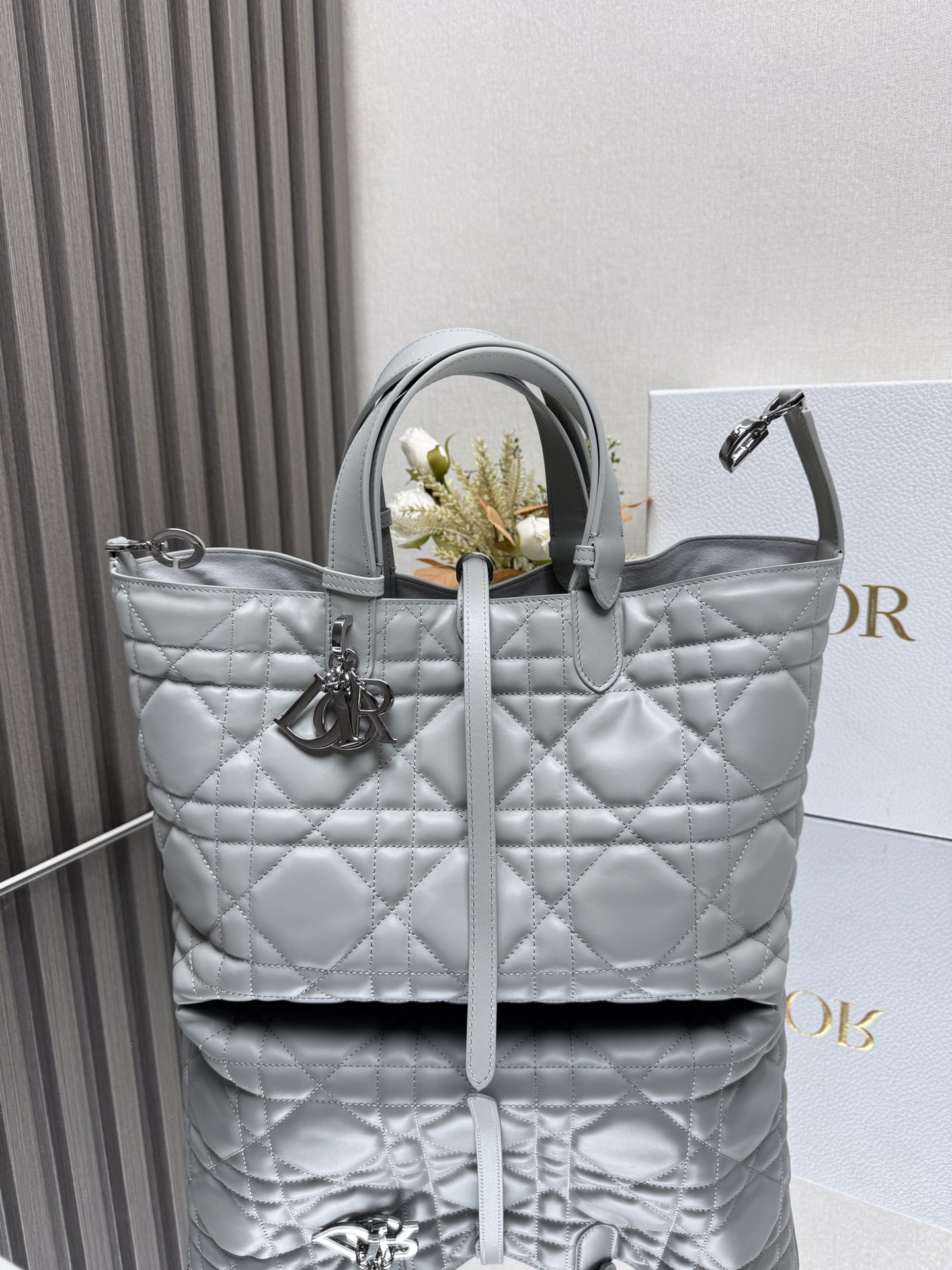 Bolso mediano Dior Toujours - Imagen 6