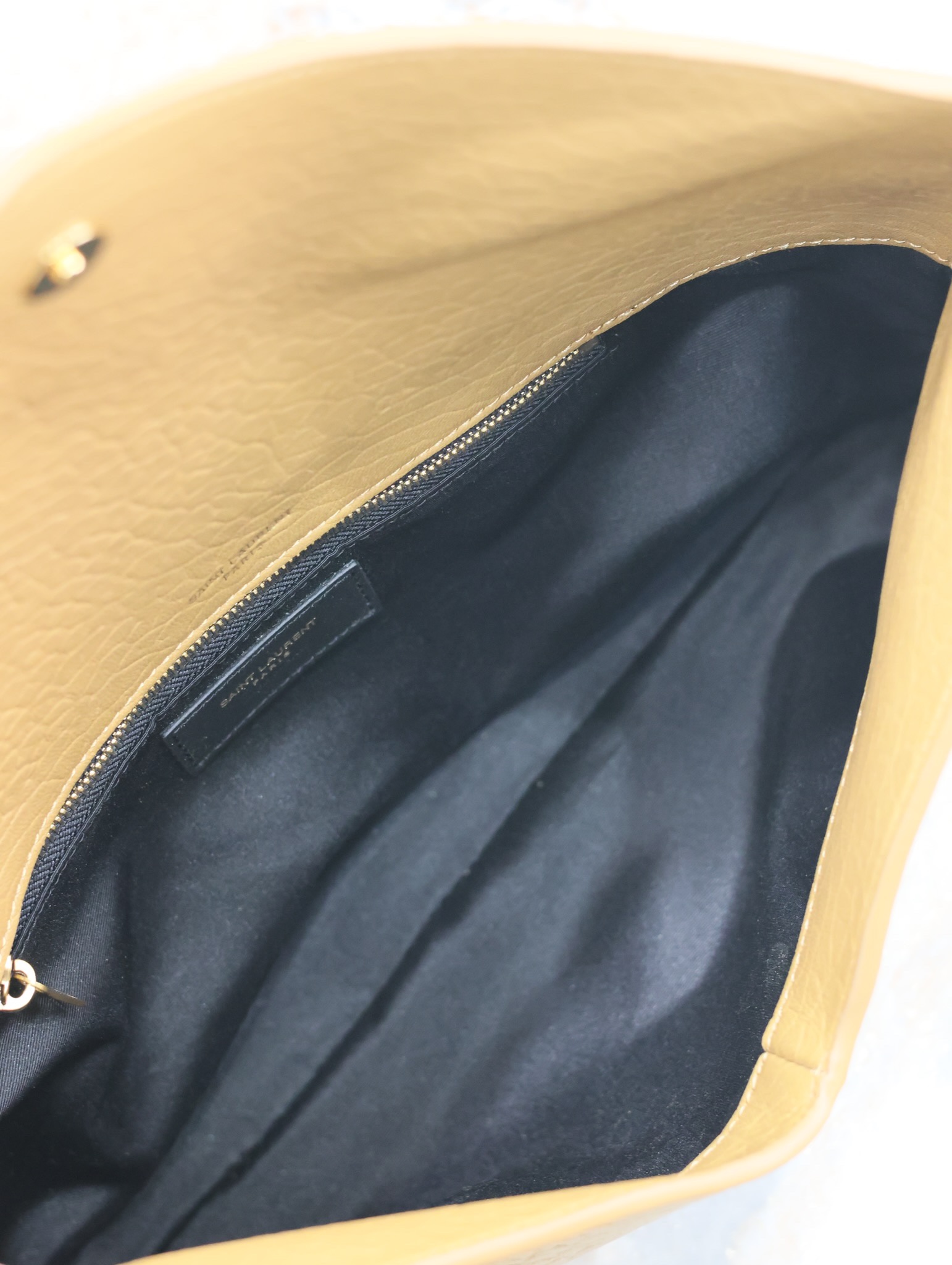 Pochette Grande tipo sobre cassandre YSL - Imagen 9