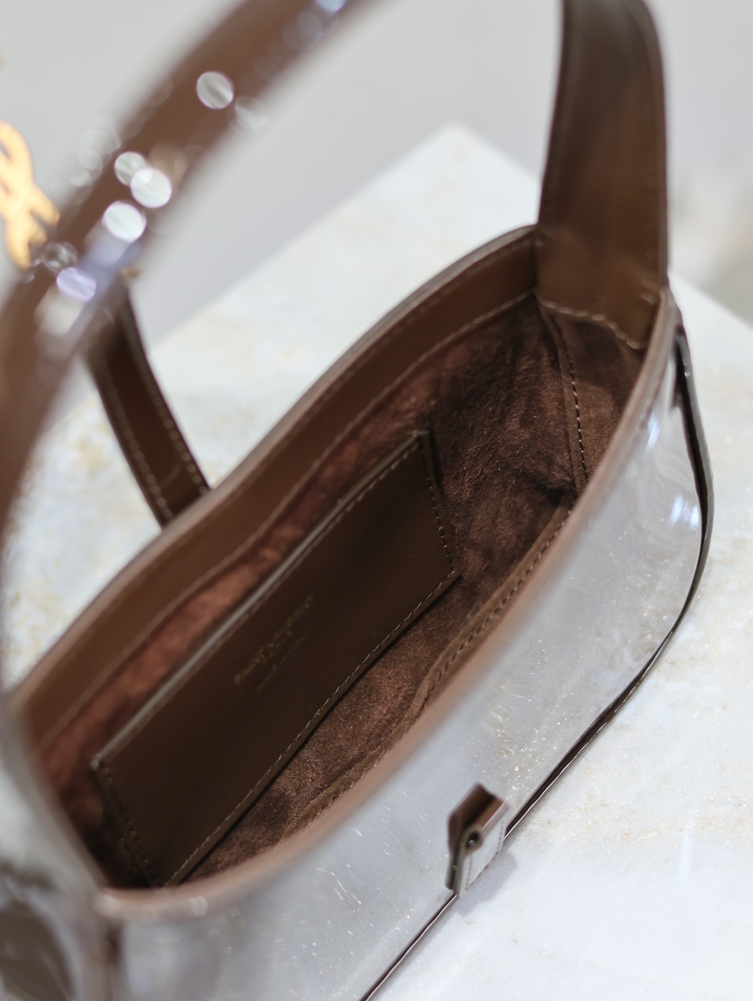 Bolso le 5 à 7 mini de charol YSL - Imagen 9