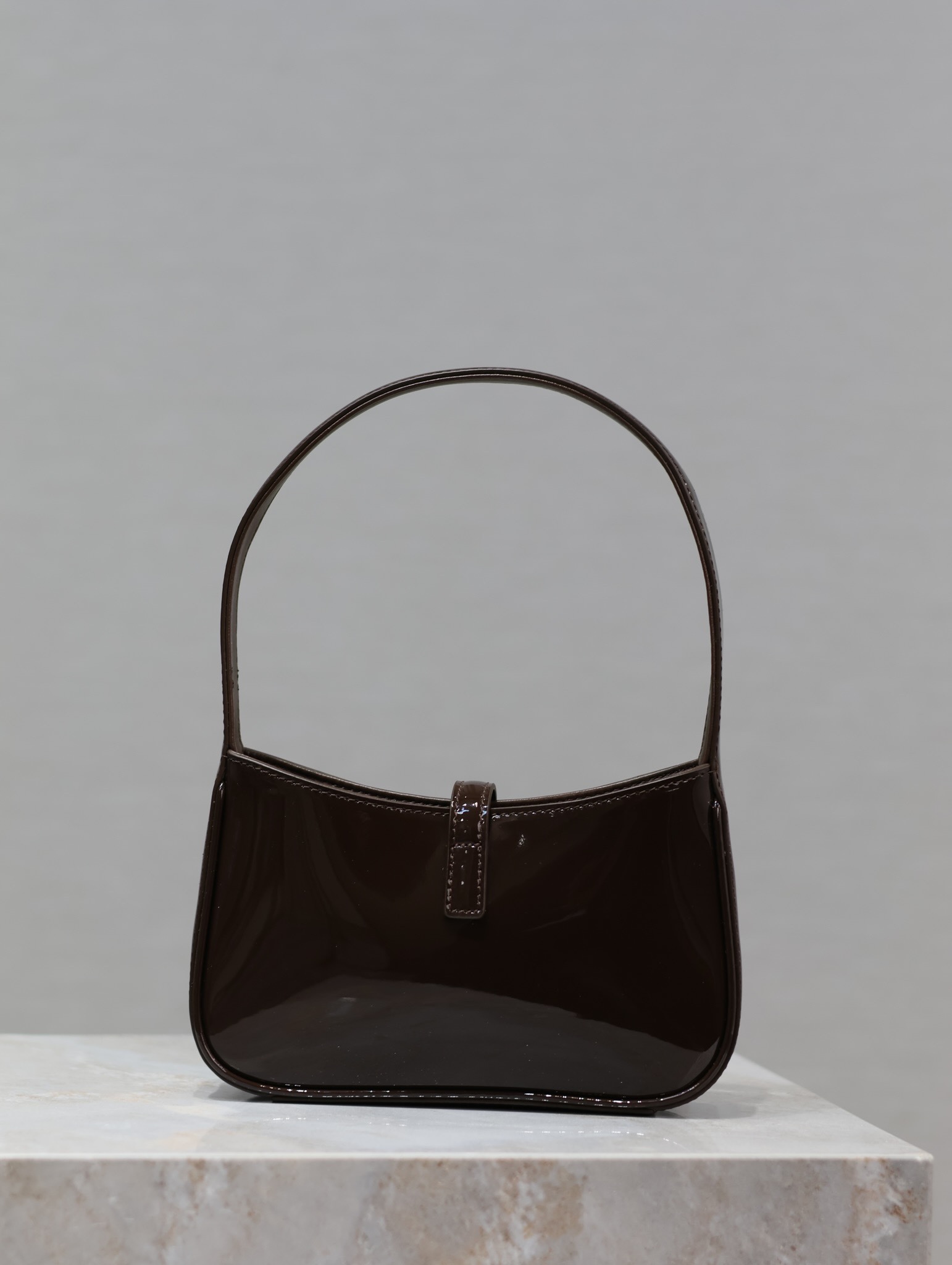 Bolso le 5 à 7 mini de charol YSL - Imagen 5