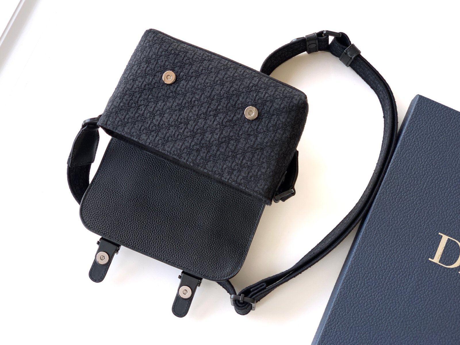 Mini Bolso Dior Daily Messenger - Imagen 5